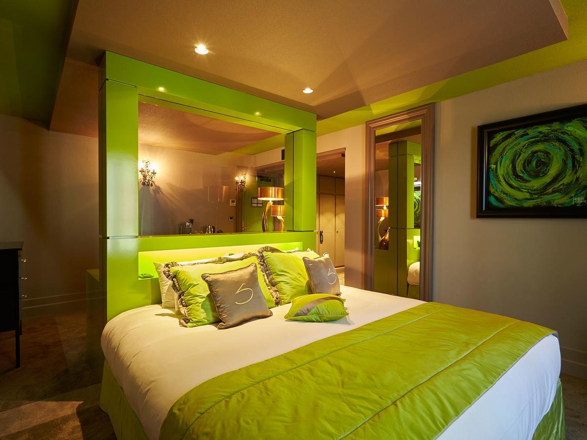 Le Stelsia Resort Saint-Sylvestre-sur-Lot الغرفة الصورة